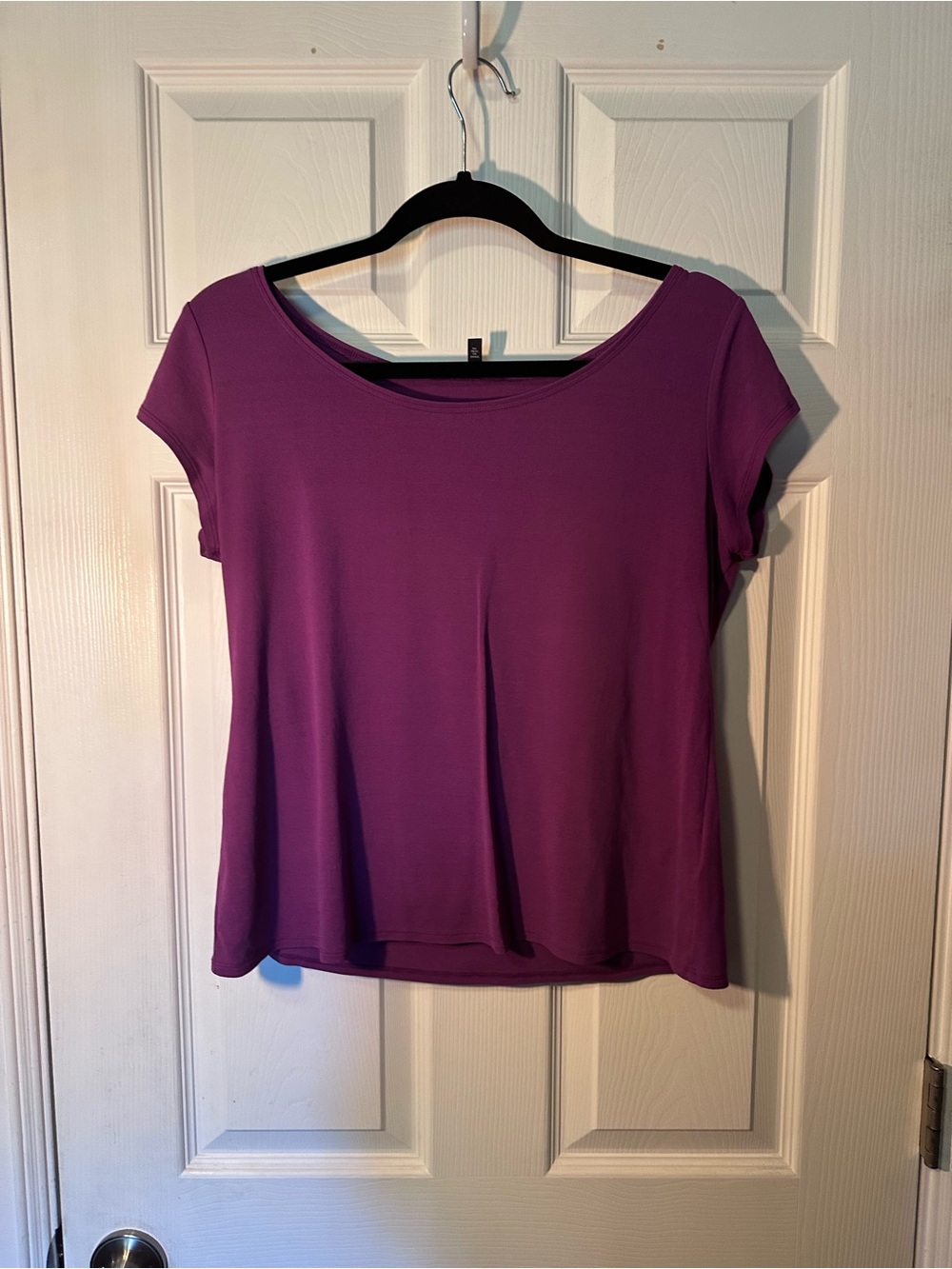 Eileen Fisher 100% Silk Purple Scoop Neck Women’s Top